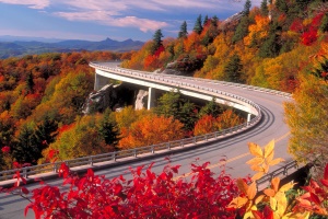 Blue Ridge Parkway in herfstkleuren | Blue Ridge Parkway